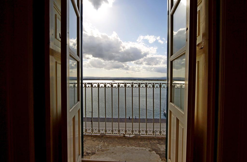 Ortigia Camere Con Vista Da Giulio B&B 锡拉库扎 外观 照片