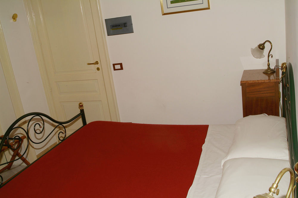Ortigia Camere Con Vista Da Giulio B&B 锡拉库扎 外观 照片