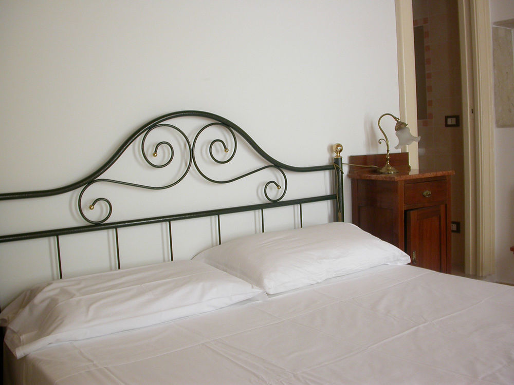 Ortigia Camere Con Vista Da Giulio B&B 锡拉库扎 外观 照片