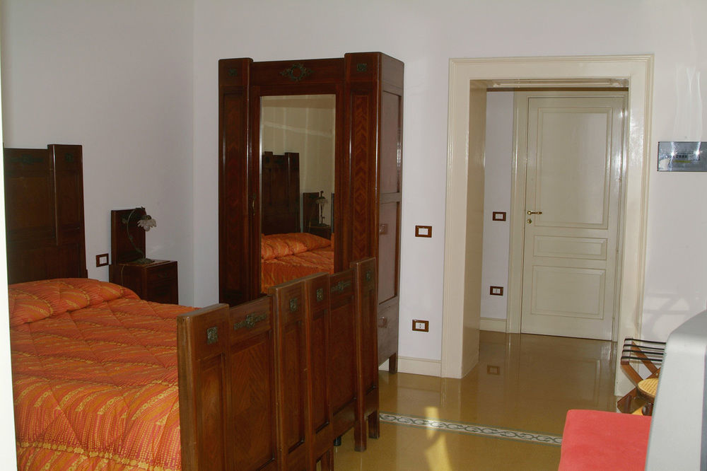 Ortigia Camere Con Vista Da Giulio B&B 锡拉库扎 外观 照片