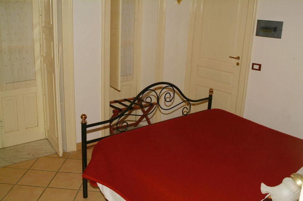 Ortigia Camere Con Vista Da Giulio B&B 锡拉库扎 外观 照片